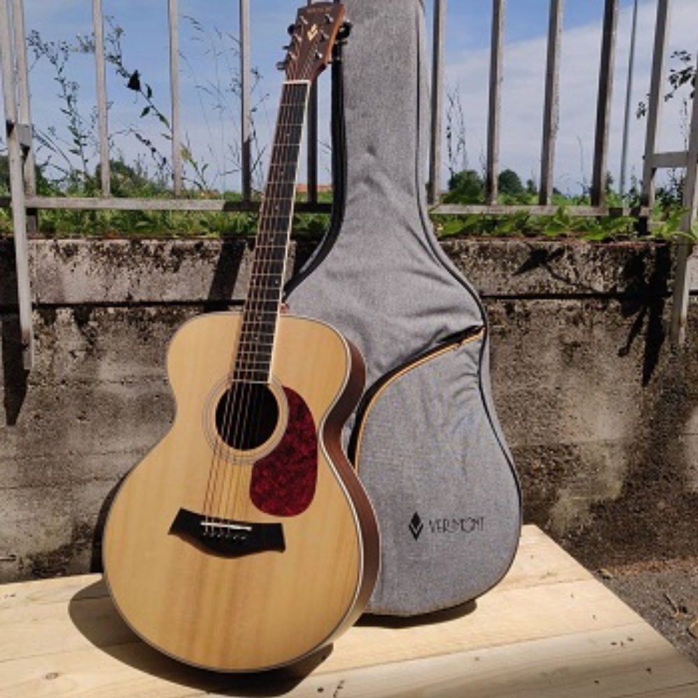 Chitarra acustica elettrificata Vermont D300E natural